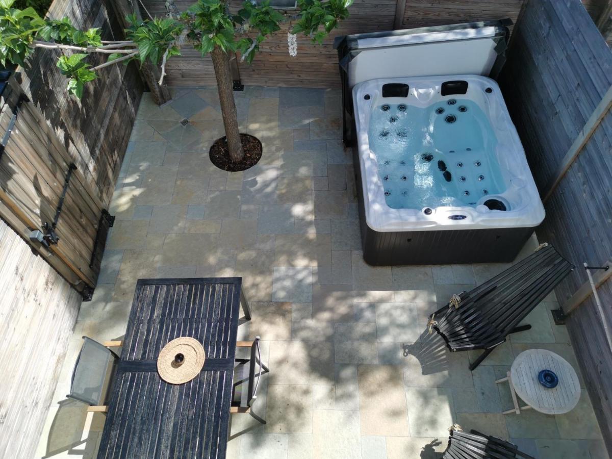 Casa Louise Suites And Spas Privatifs แซ็งต์-แมกซีม ภายนอก รูปภาพ